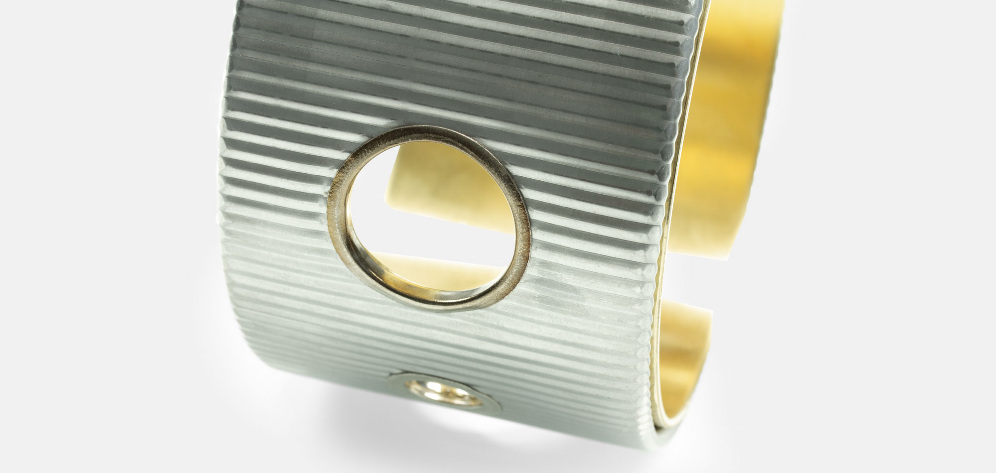 High performance Band Heater , temperatures up to 450°C/550°C, injection molding, extrusion, holes, cutouts, integrated thermocouple, no storage effect, responsive, mineral insulated