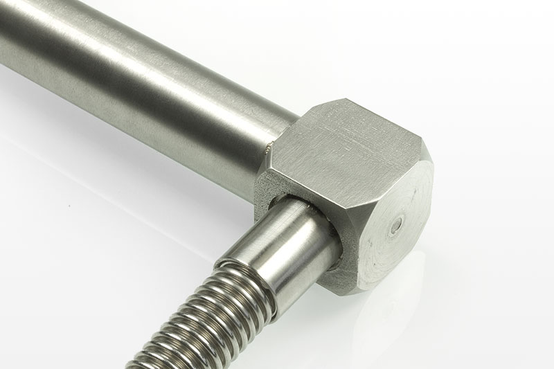 connection coption M: angular block with metal braided hose + earth wire