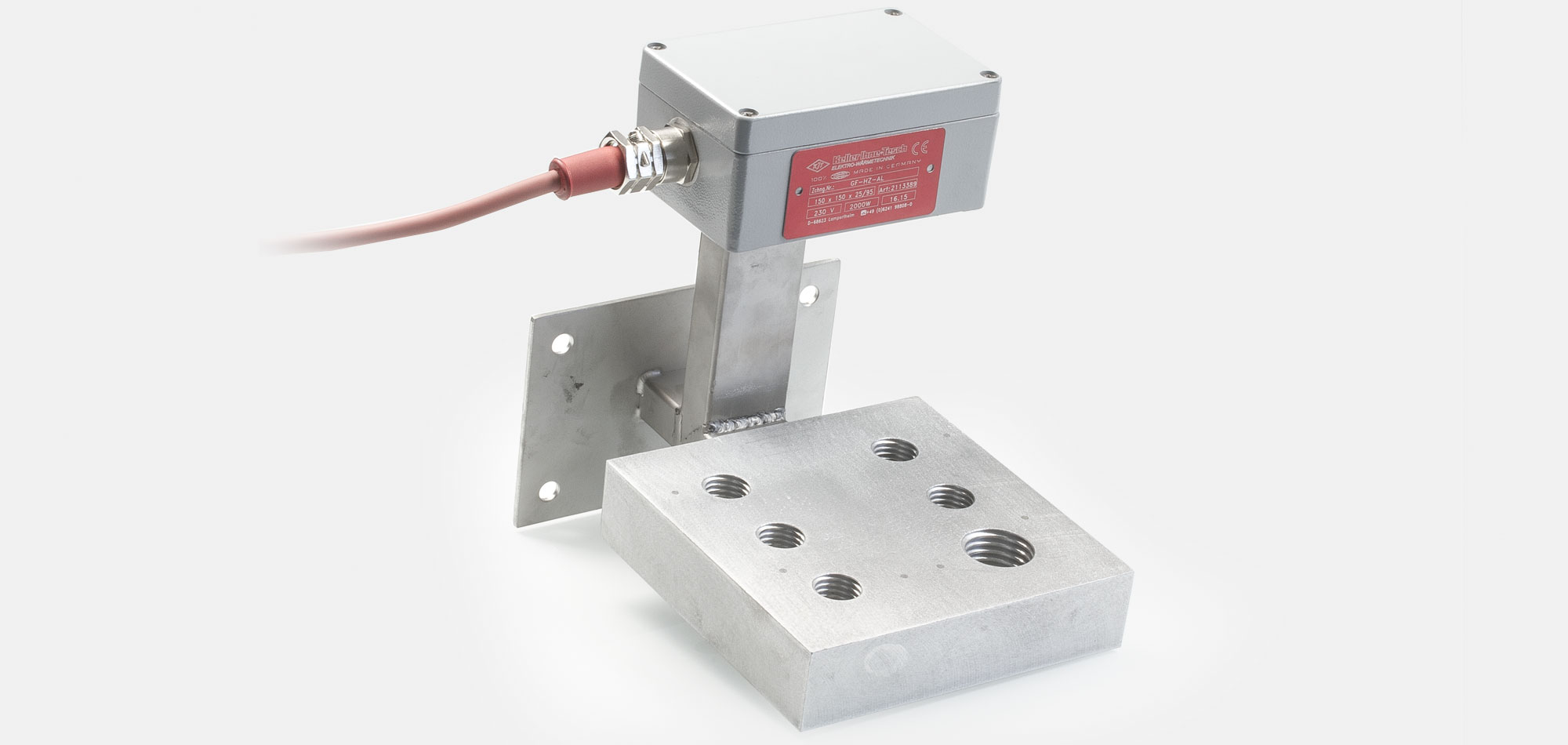 Cast-In Heaters are suitable for food industry machinery and pharmaceutical facilities. They are used for sealing and welding with and without coating. Based on uniform heat distribution, high precision of contact surfaces, reaction fast temperature range