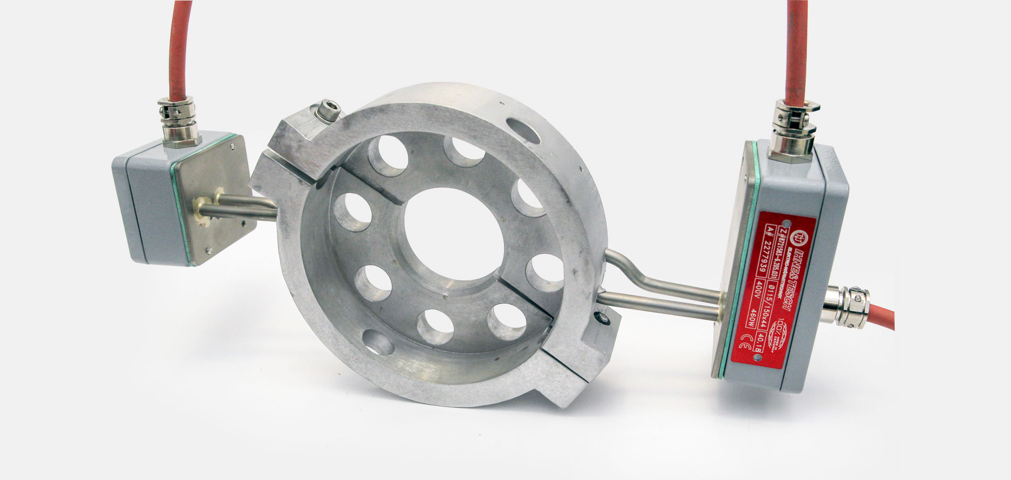 Cast-In Heaters are suitable for food industry machinery and pharmaceutical facilities. They are used for sealing and welding with and without coating. Based on uniform heat distribution, high precision of contact surfaces, reaction fast temperature range