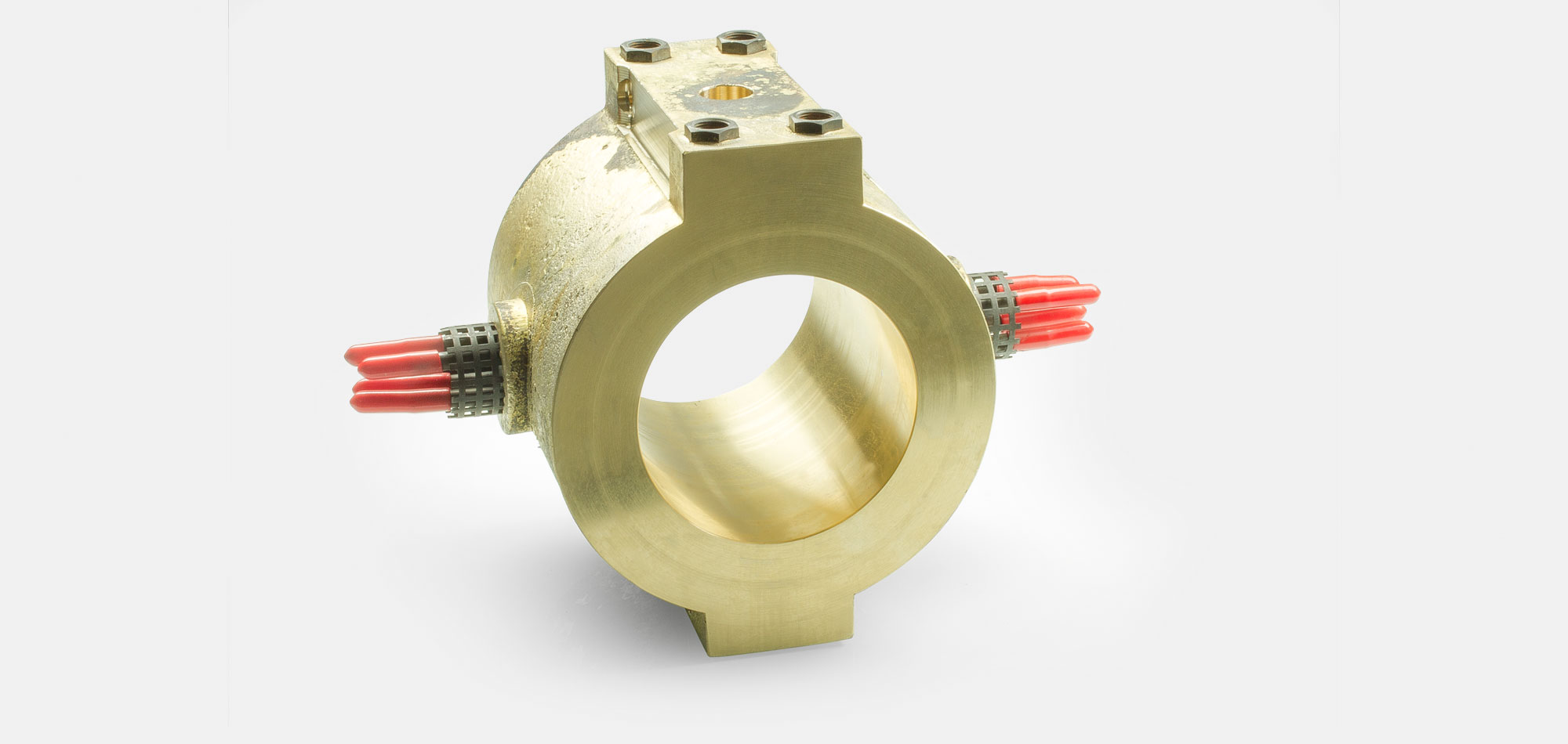 Cast-In Heaters are suitable for food industry machinery and pharmaceutical facilities. They are used for sealing and welding with and without coating. Based on uniform heat distribution, high precision of contact surfaces, reaction fast temperature range