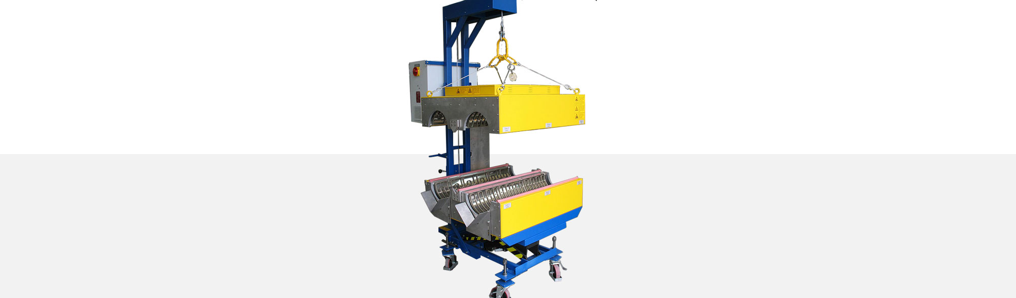 Transition Ovens are required with manufacturing processes of continuous heating, thermal treatment of cables, metal bands, synthetic profiles or similar. Several Transition Ovens can be linked together. Different temperatures for example at entering or e