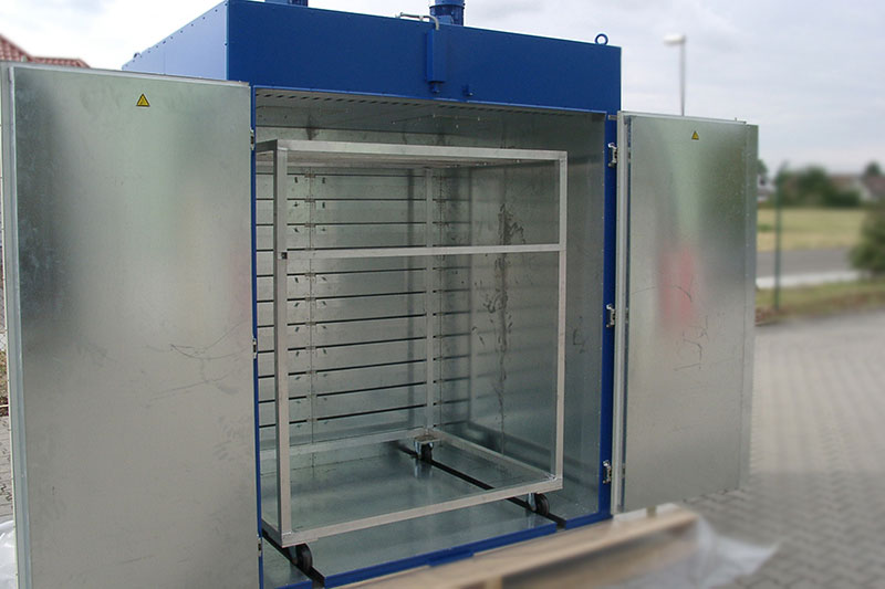 Efficient loading is provided with loading trolleys, or for pulse drying of textiles (T-shirts, Jeans, etc.), synthetic parts (hydraulic hoses) and others. The designs of trolleys are as per application requirements. Drying times can be realised via time