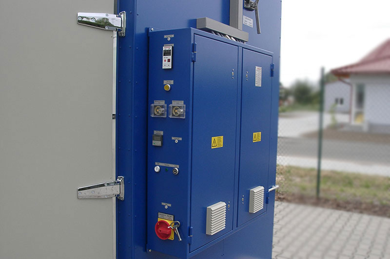 Efficient loading is provided with loading trolleys, or for pulse drying of textiles (T-shirts, Jeans, etc.), synthetic parts (hydraulic hoses) and others. The designs of trolleys are as per application requirements. Drying times can be realised via time